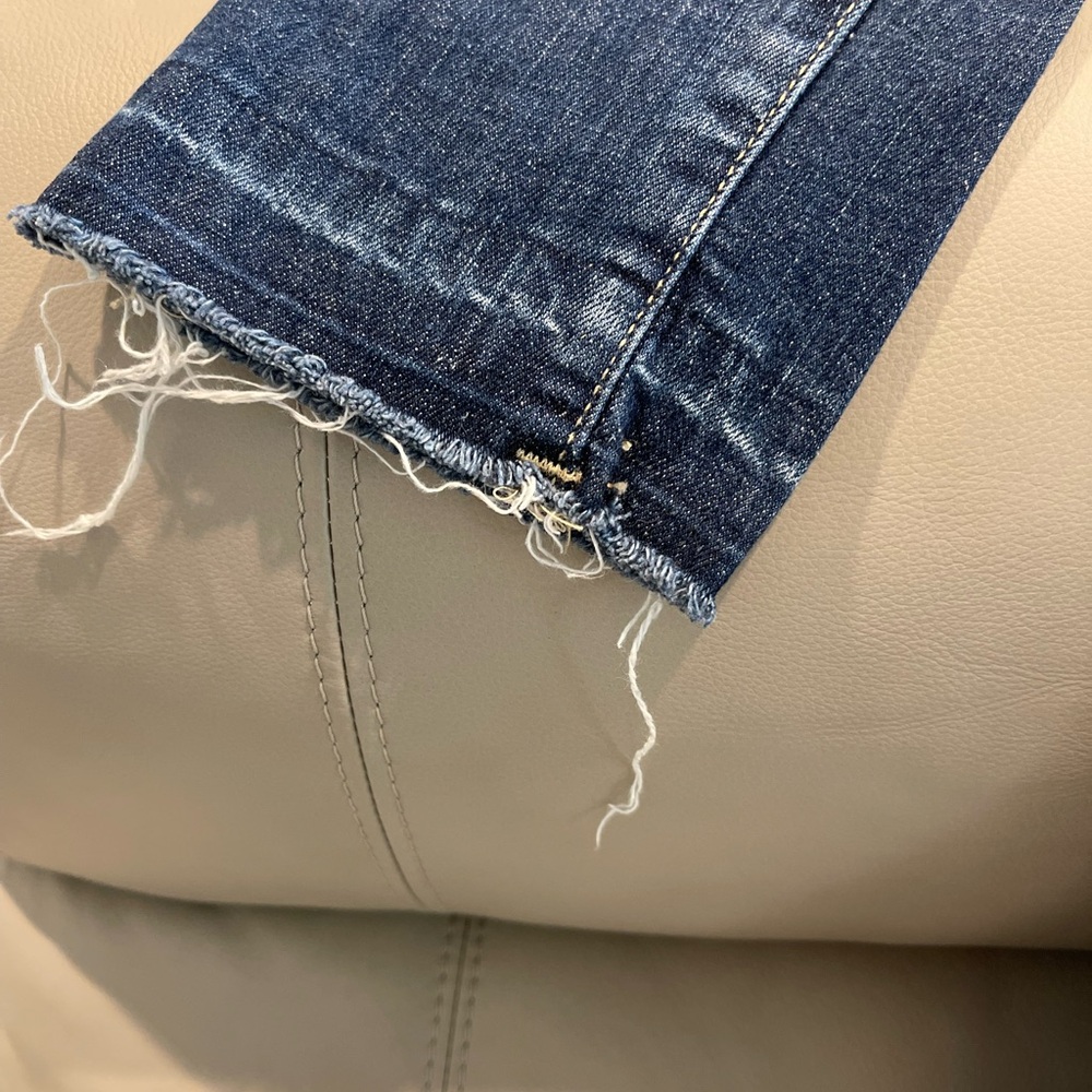 Guess Jeans - Picture 9 of 13